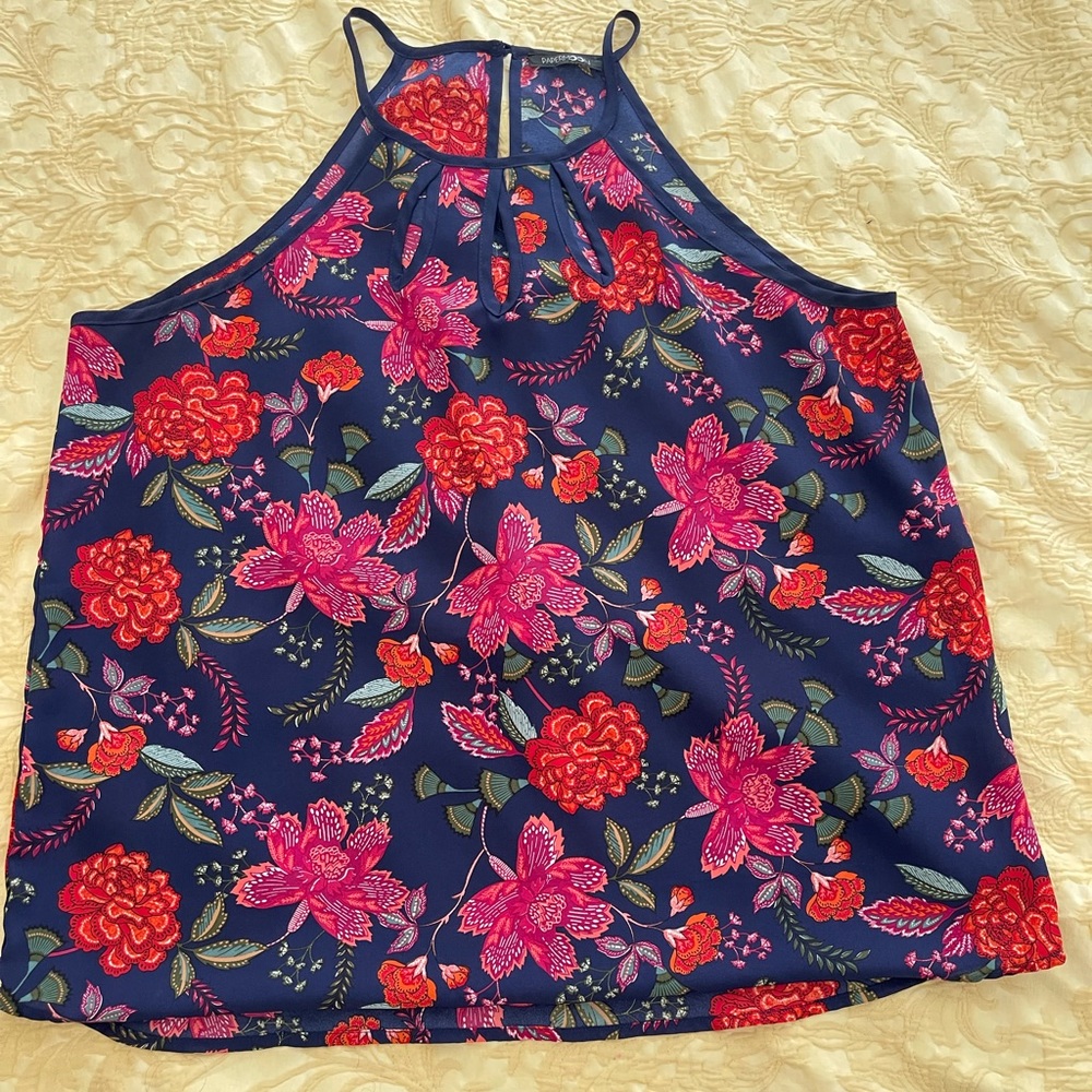 NWOT paper moon top